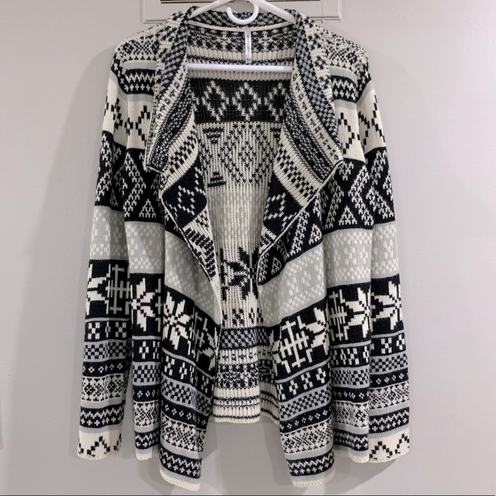 Plush Aztec Print Cardigan